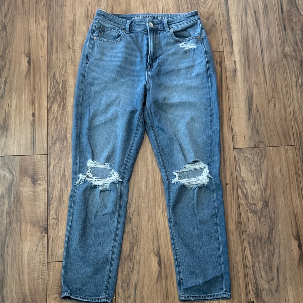 American Eagle Outfitters Distressed Blue‎ Mom Jeans